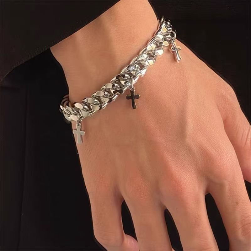 Streetwear Brand Niche - Éxito Transfronterizo: Pulsera de Eslabones Cubanos